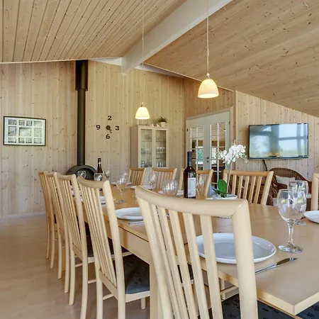 Vilvi - 500m From The Sea By Interhome