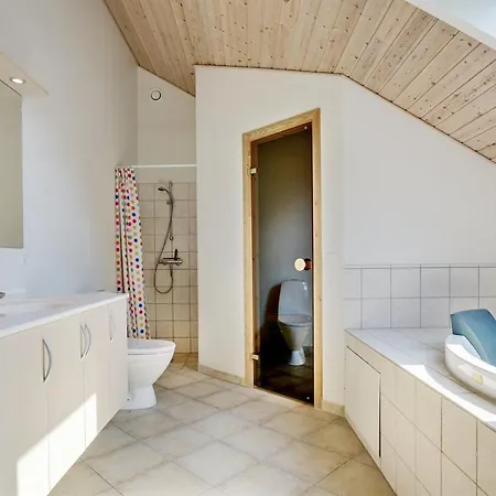 Feriehus Vilvi - 500m From The Sea By Interhome Rødby